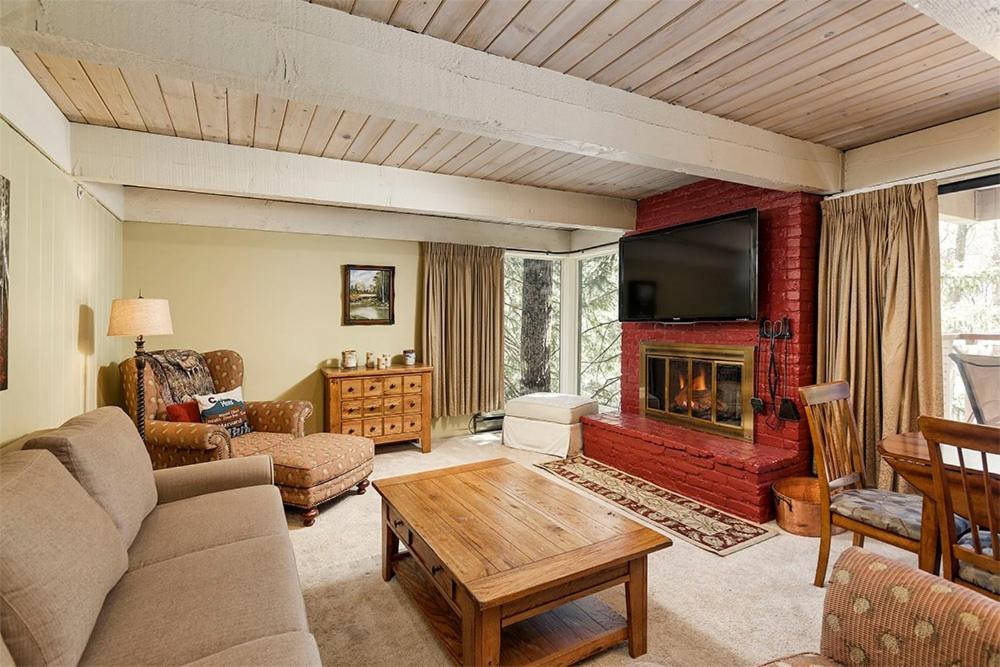 Chateau Eau Claire Unit 22, Condo Overlooking The Roaring Fork River With A Private Deck Аспен Экстерьер фото