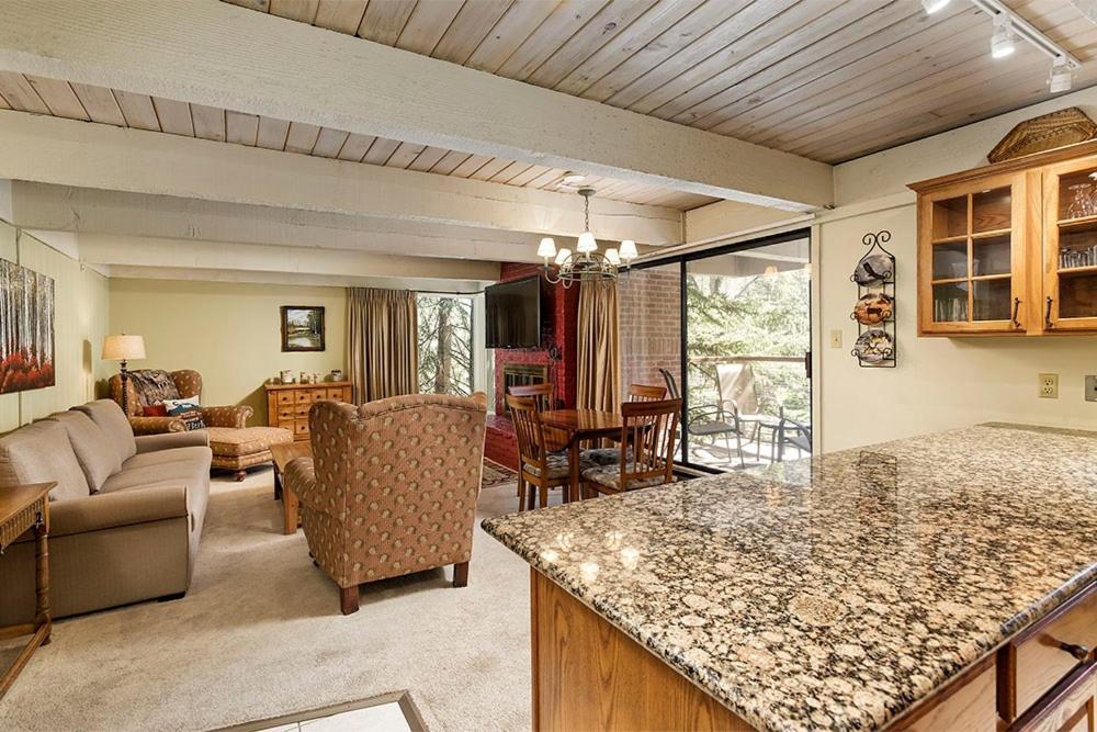 Chateau Eau Claire Unit 22, Condo Overlooking The Roaring Fork River With A Private Deck Аспен Экстерьер фото